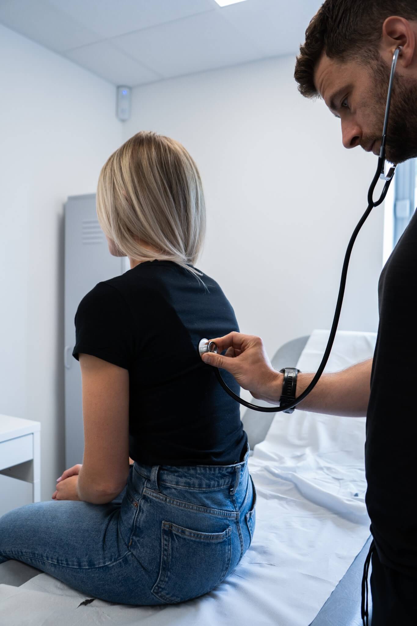 Occupational and workplace spirometry test, supported by research published in the European Respiratory Journal, plays a key role in helping employers meet COSHH regulations and ensure compliance, while also providing practical advice such as encouraging employees to avoid smoking. Contact us today for more information on our Occupational Health Services.